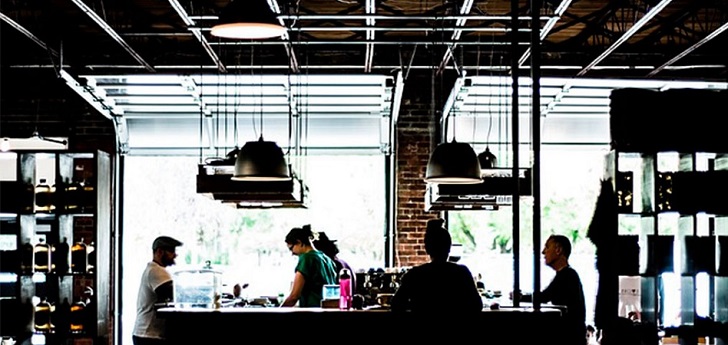 El gasto de los turistas en restauraci&oacute;n crece un 27% en 2018 en Espa&ntilde;a y supera al del alojamiento